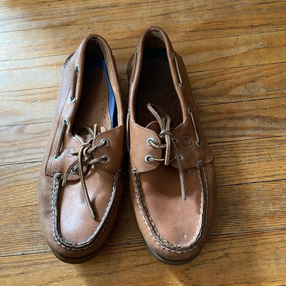 Sperry leather boat shoes